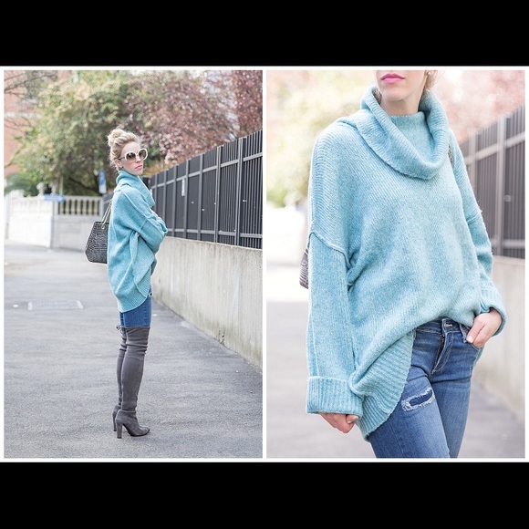Turquoise Oversized Sweater - Picture 3 of 3
